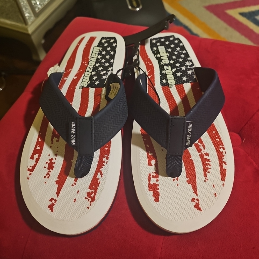 NWT Wave Zone Palm Patriotic American Flag Flip Flops Men's Size 8-9 Medium USA